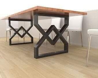 Bancute curte si mese.